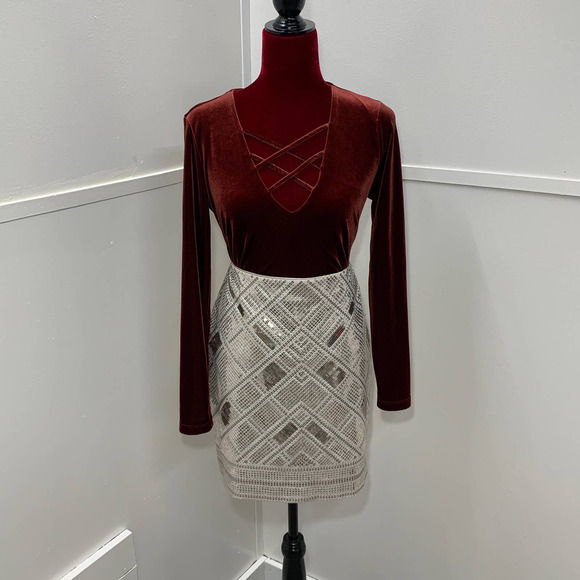 White House Black Market Dresses & Skirts - WHITE HOUSE BLACK MARKET SEQUIN SKIRT